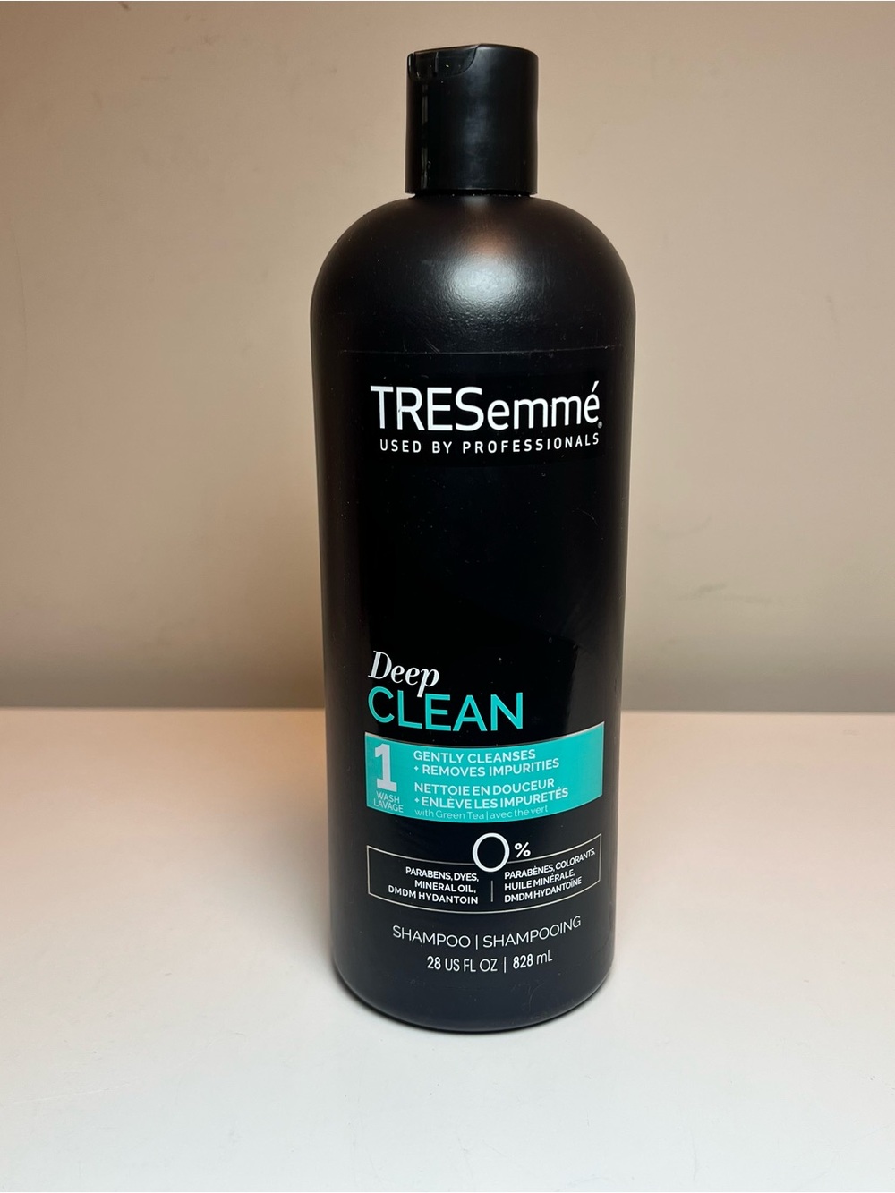 TRESemme Deep Clean Shampoo - Black/Turquoise